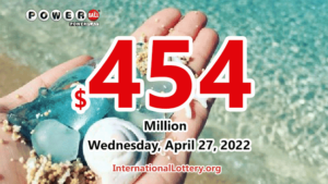 两位获奖者获得了第二名奖，Powerball 奖池飙升至 4.54 亿美元。